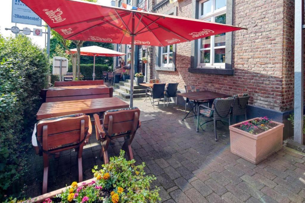 Hotel Restaurant Mathildenhof Pulheim Eksteriør billede